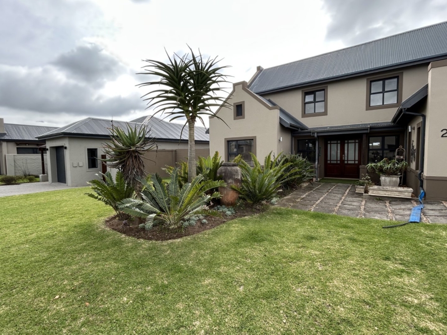 4 Bedroom Property for Sale in Blue Mountain Village Western Cape